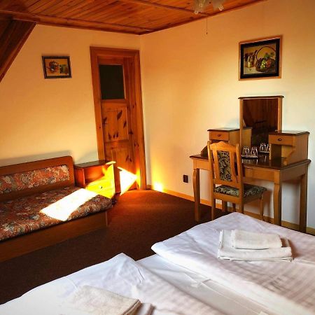 Hostinec Selsky Dvur Zbiroh Esterno foto