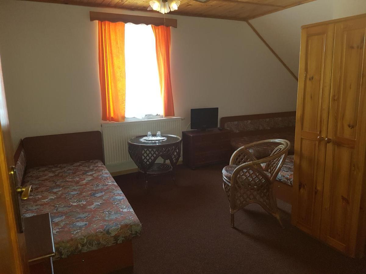Hostinec Selsky Dvur Zbiroh Esterno foto