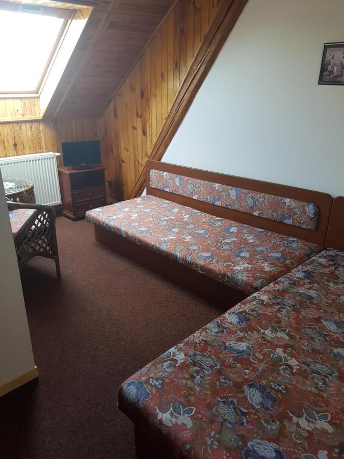Hostinec Selsky Dvur Zbiroh Esterno foto