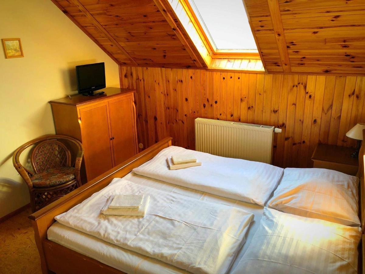 Hostinec Selsky Dvur Zbiroh Esterno foto