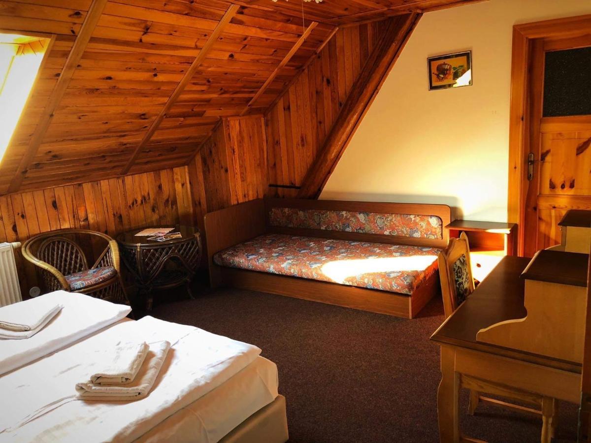Hostinec Selsky Dvur Zbiroh Esterno foto